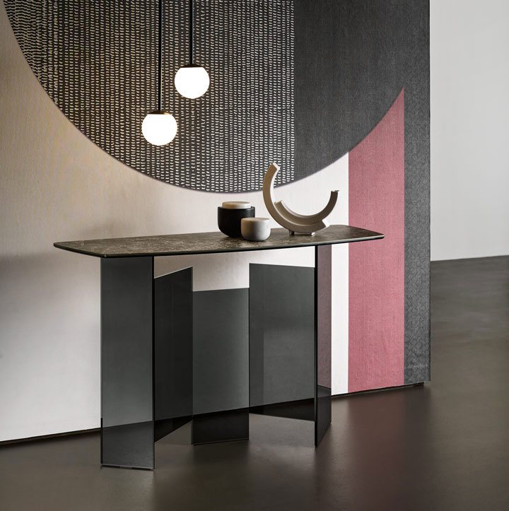 Console table Metropolis