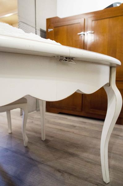 ESSENZA tavolo ovale laccato anticato+4 sedie imb
