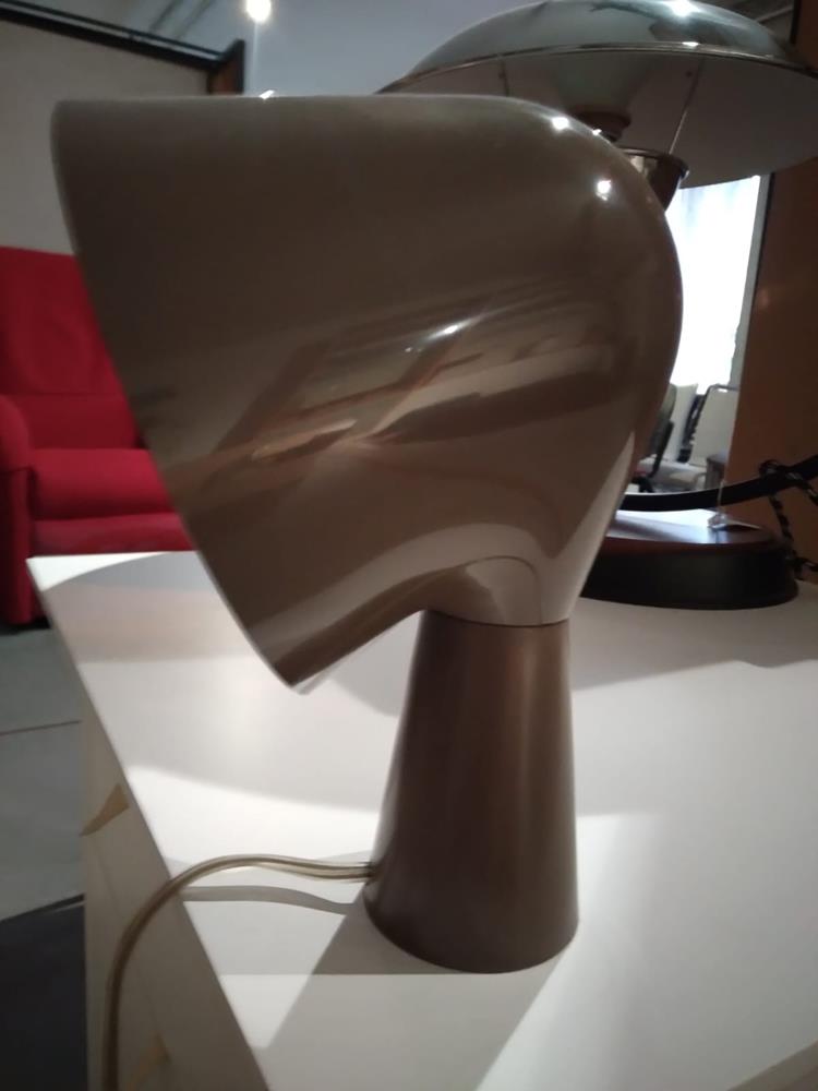 LAMPADA DA TAVOLO BINIC Foscarini Colore Fango