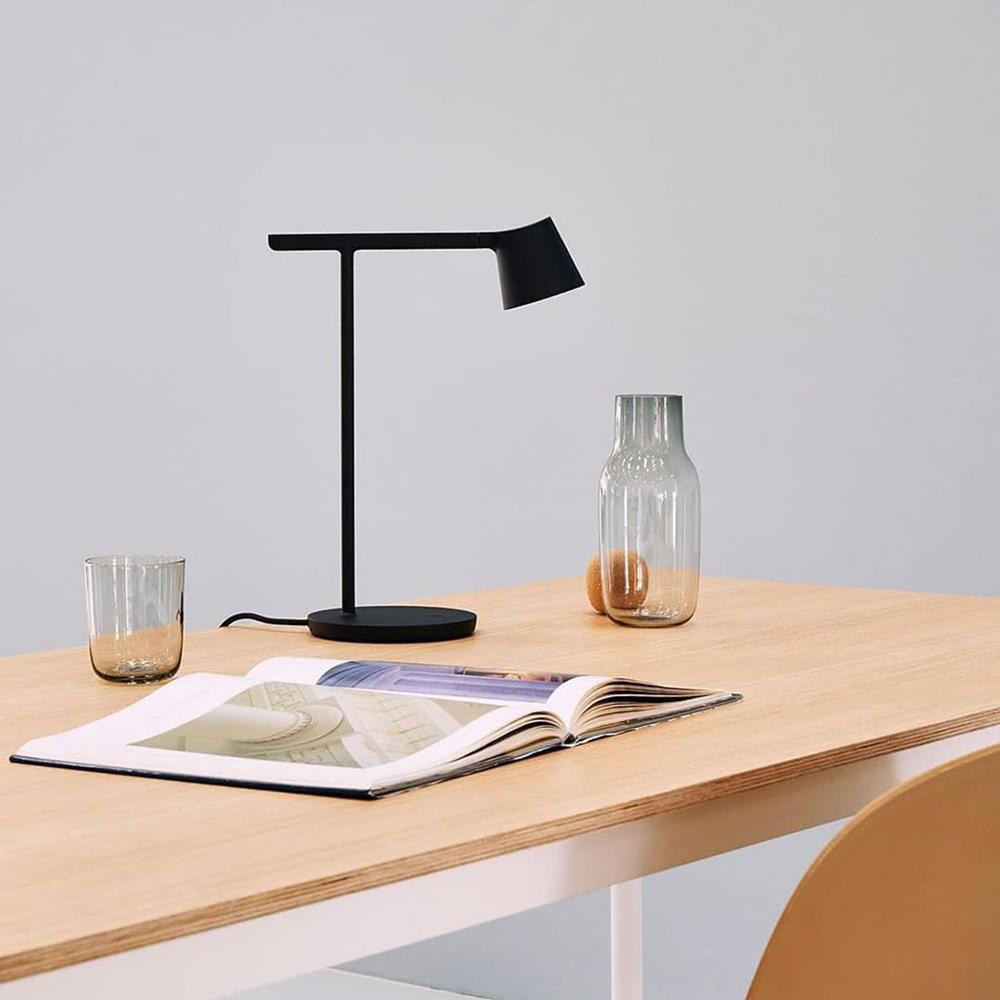 Lampada da tavolo TIP TABLE Muuto