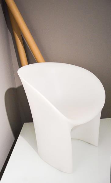 MOROSO poltroncina Moon polietilene bianco 