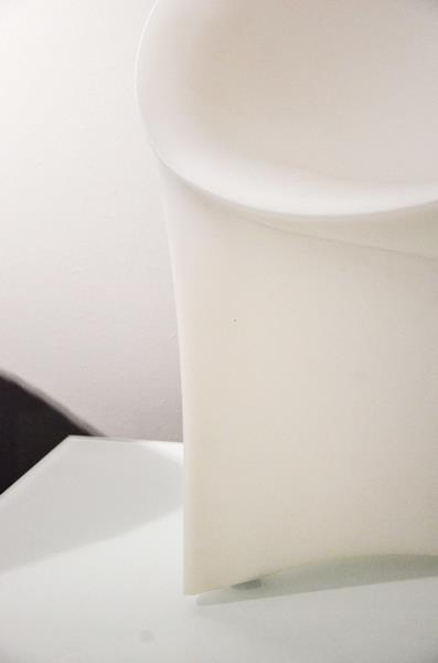 MOROSO poltroncina Moon polietilene bianco 