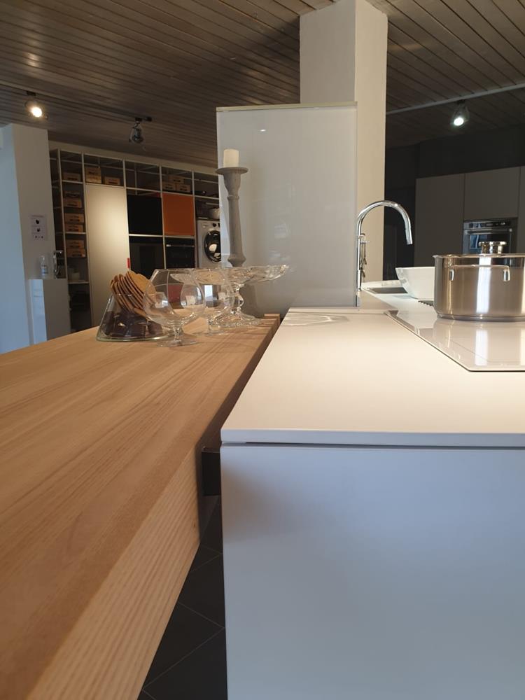 VALCUCINE ARTEMATICA isola Unicolor bianco VETRO 