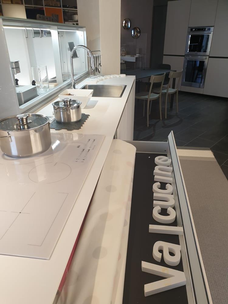 VALCUCINE ARTEMATICA isola Unicolor bianco VETRO 