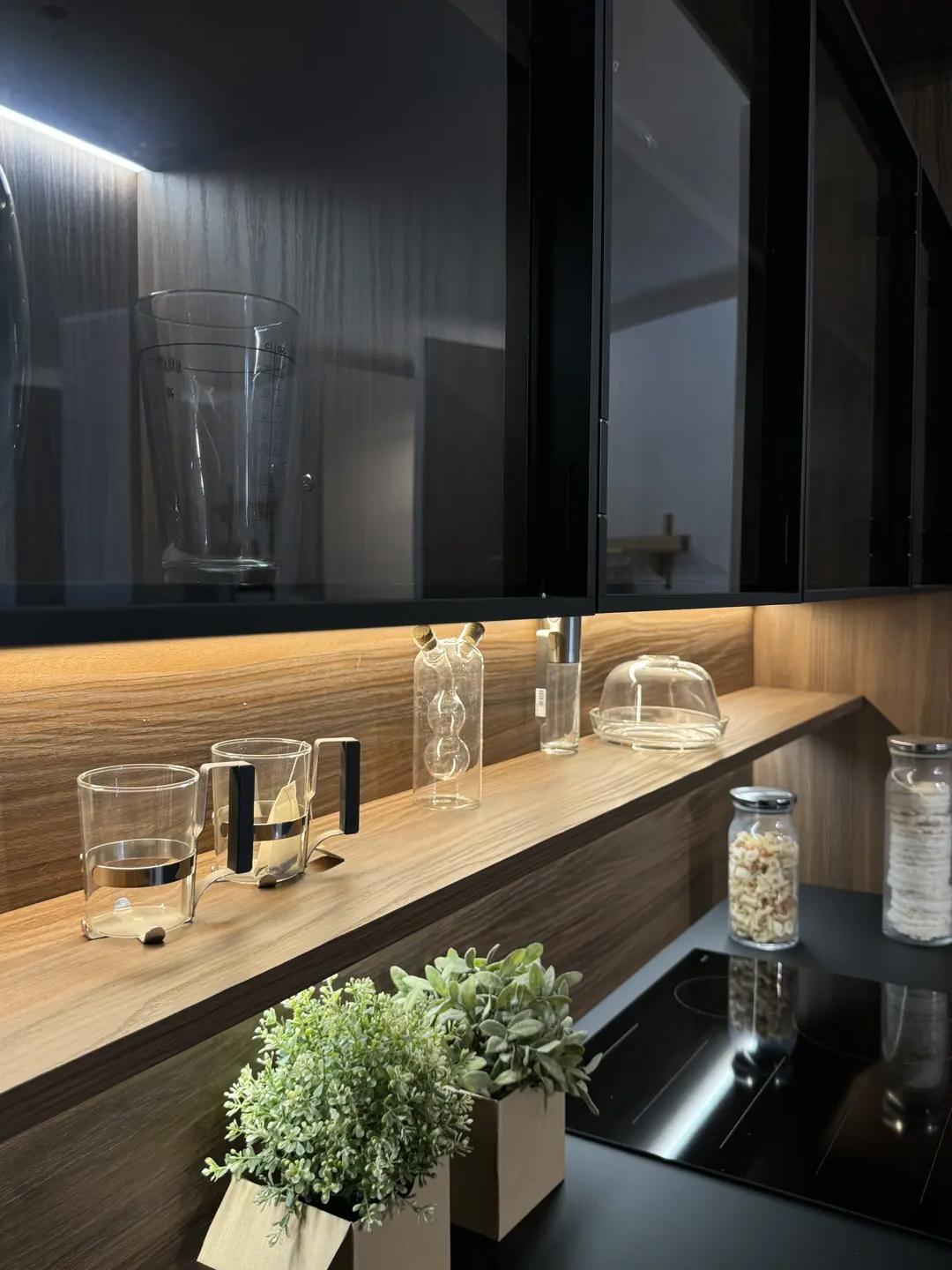 composizione cucina con COLONNE RIENTRANTI 