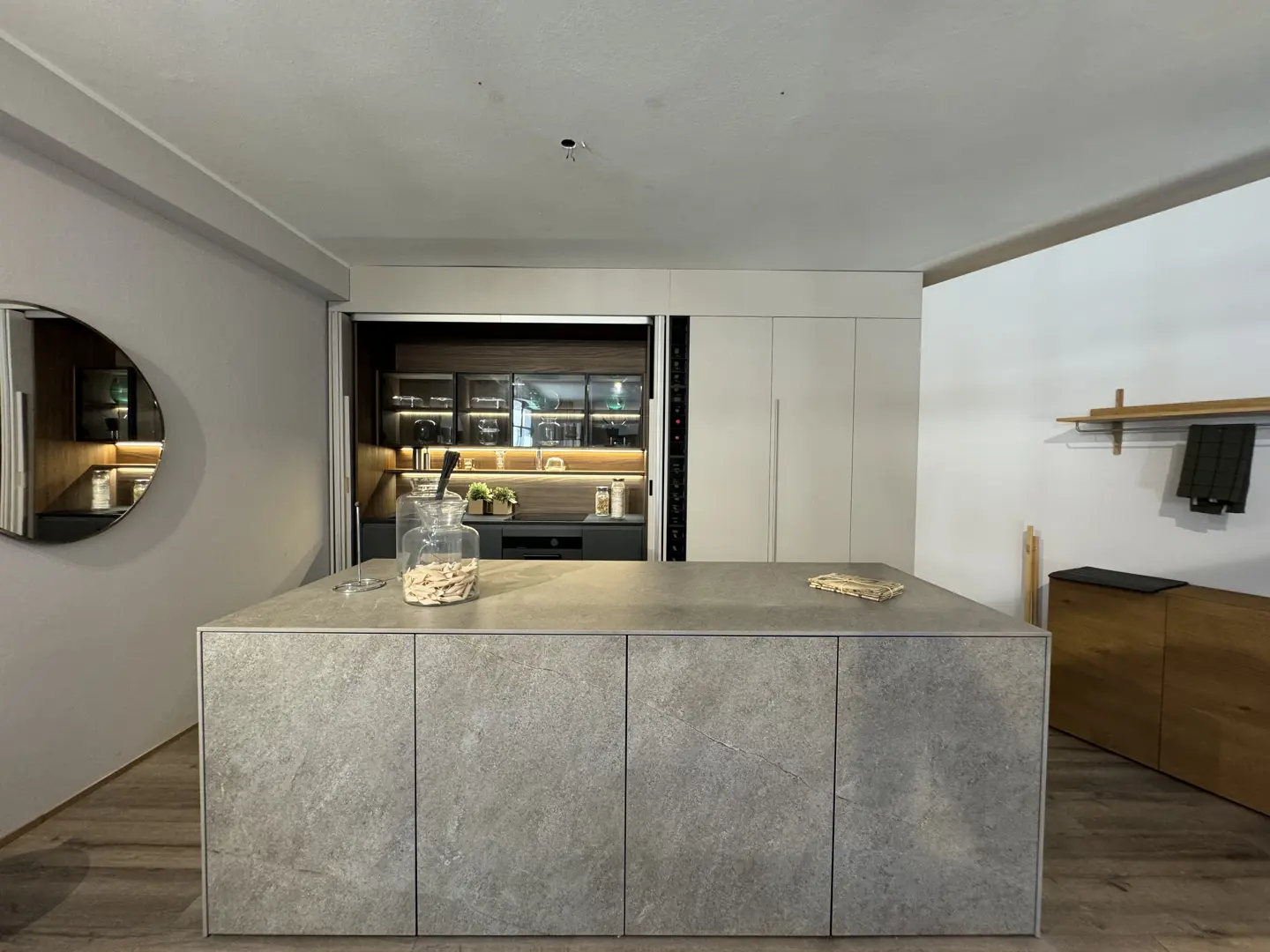 composizione cucina con COLONNE RIENTRANTI 