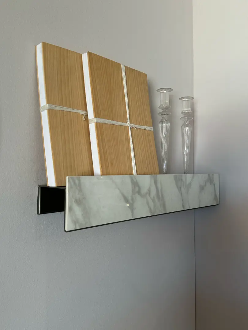 BIREX mensola con frontale ceramica lucida e pomoli