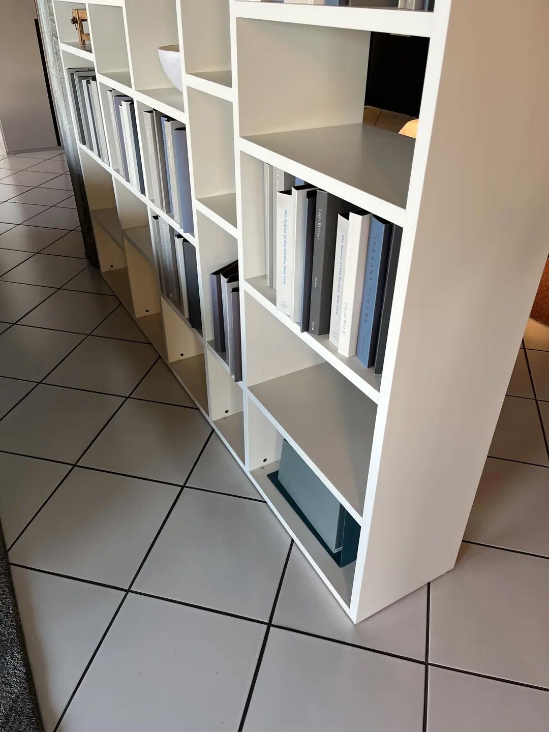 Libreria Selecta Lema