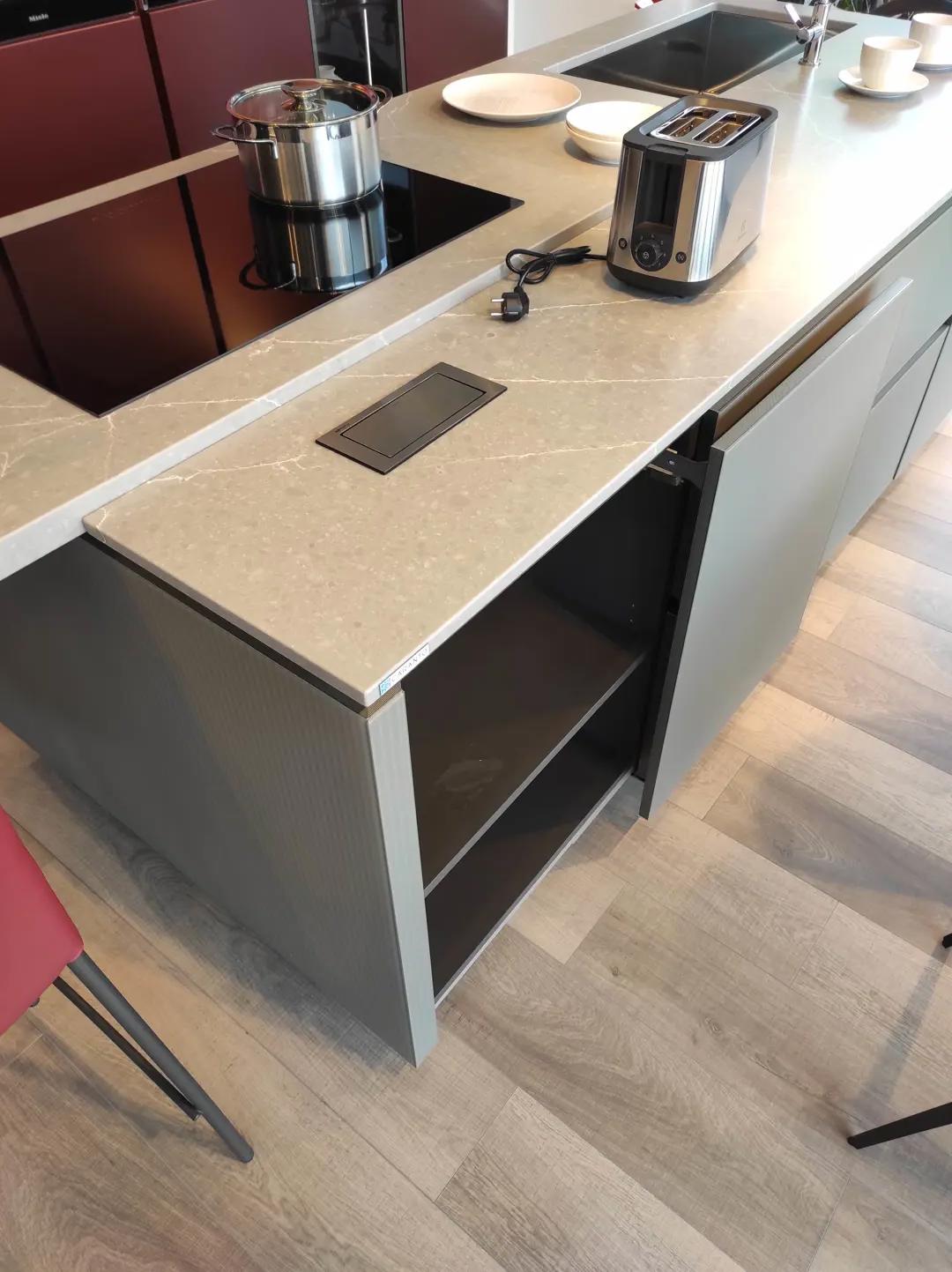 CUCINA MOD. LOUNGE LACCATO METALLO ROSSO