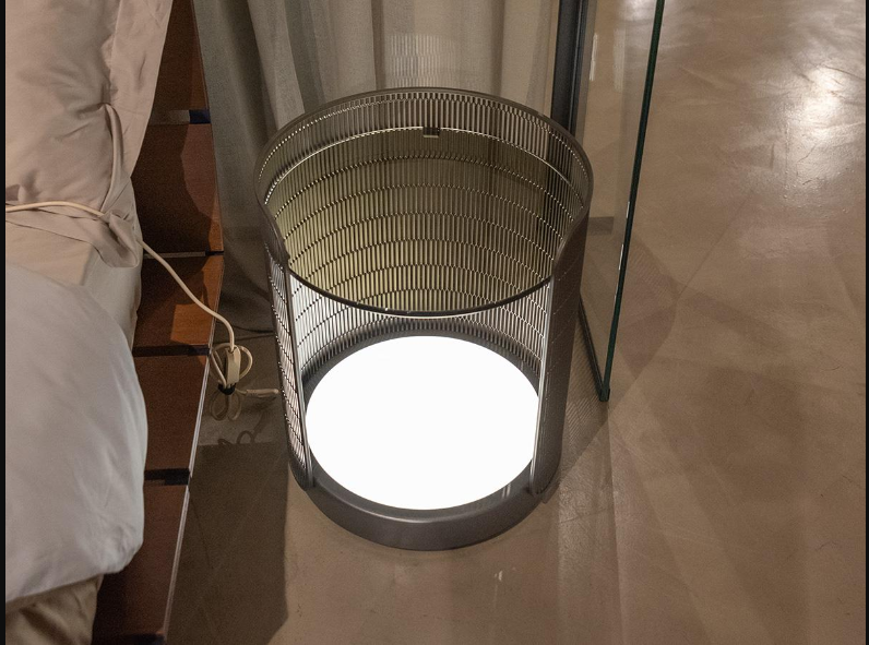 SET DI DUE COMODINI CHIARO DI LUNA