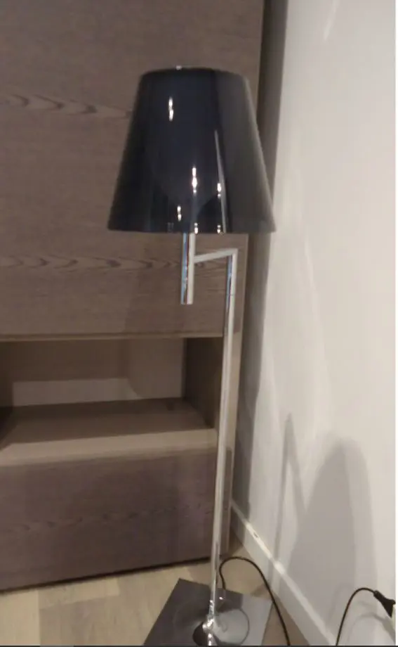 Ktribe F1 Lampada da lettura a luce diffusa, un pulsante sotto al cappello consente la regolazione