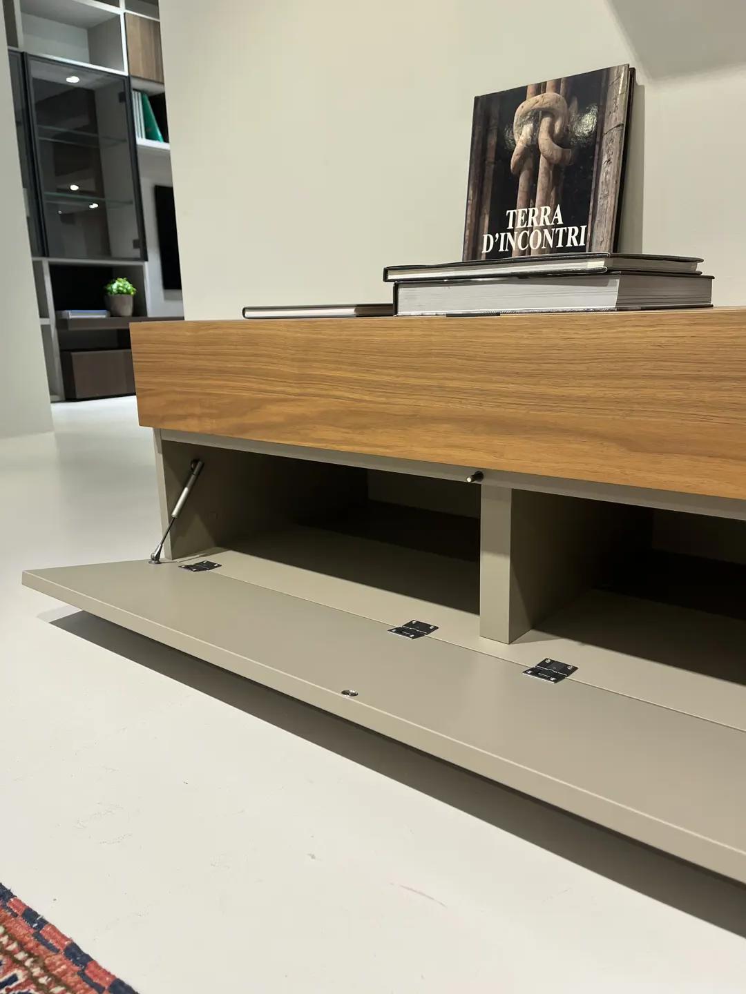 Soggiorno mod. Lampo Noce Canaletto e laccato opaco ombra 360 x 52.5 cm