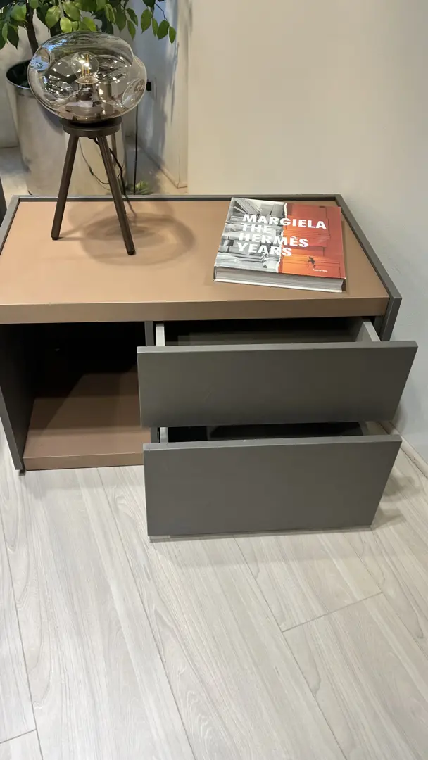 Como Filo Open 119 x 93.5 x 44 e 2 comodini Filo Open 74 x 43.5 x 44 Laminato Loto Terra e Laccato 