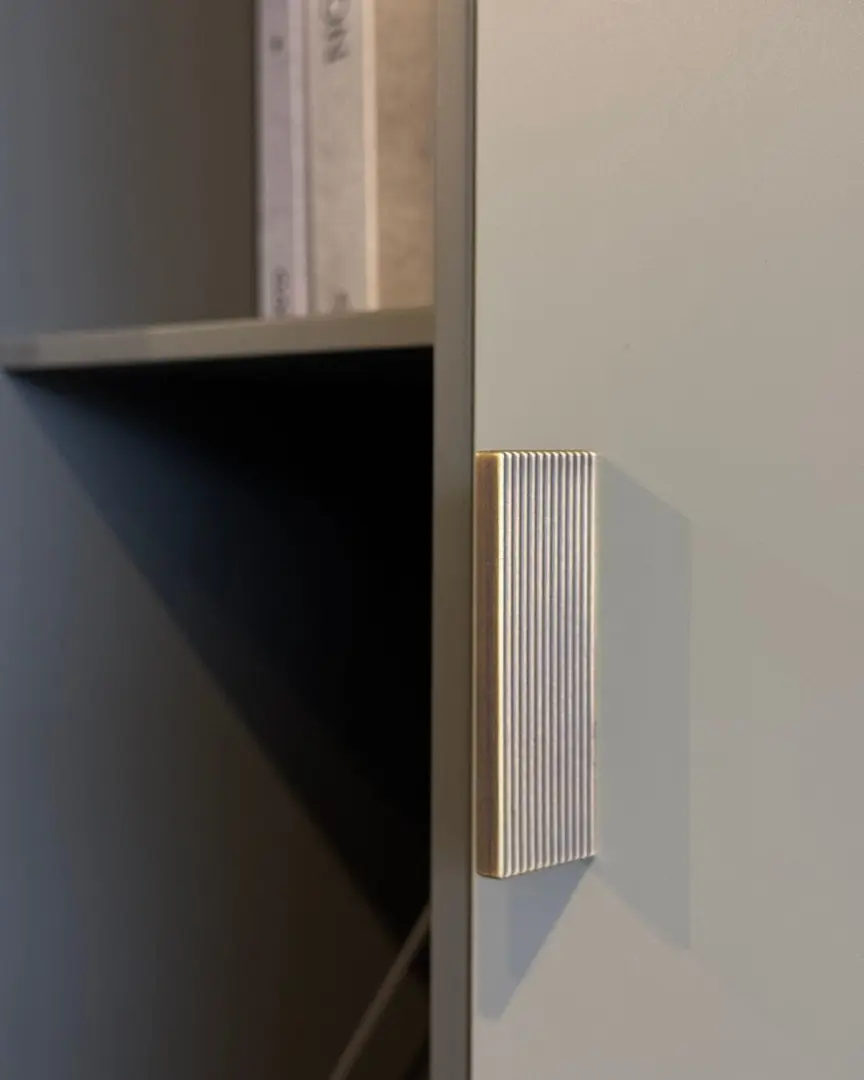 Libreria LT40 Lema sospesa con boiserie noce