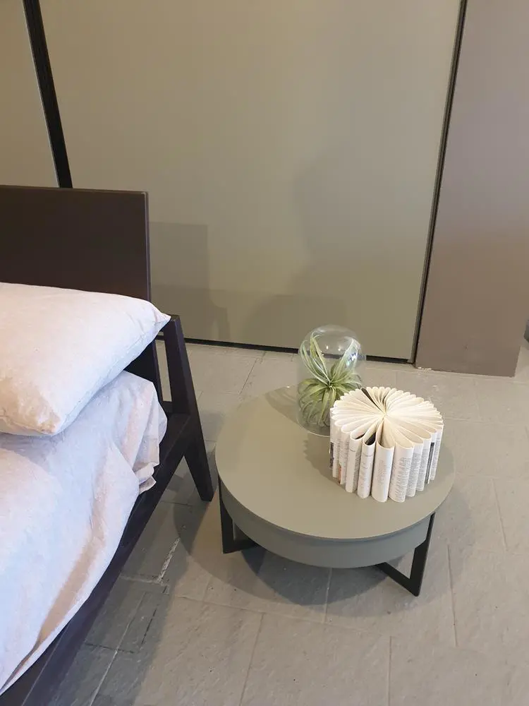 Sign tavolino lema con cassetto laccato salvia