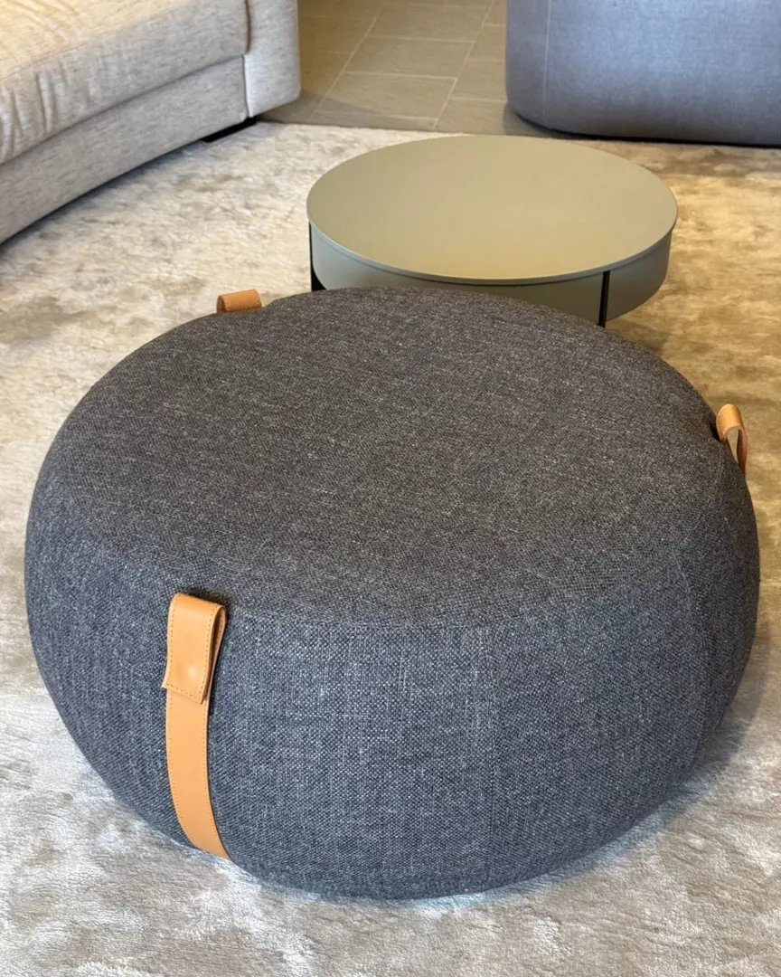 Notch pouff tondo Lema con cuoio sfoderabile