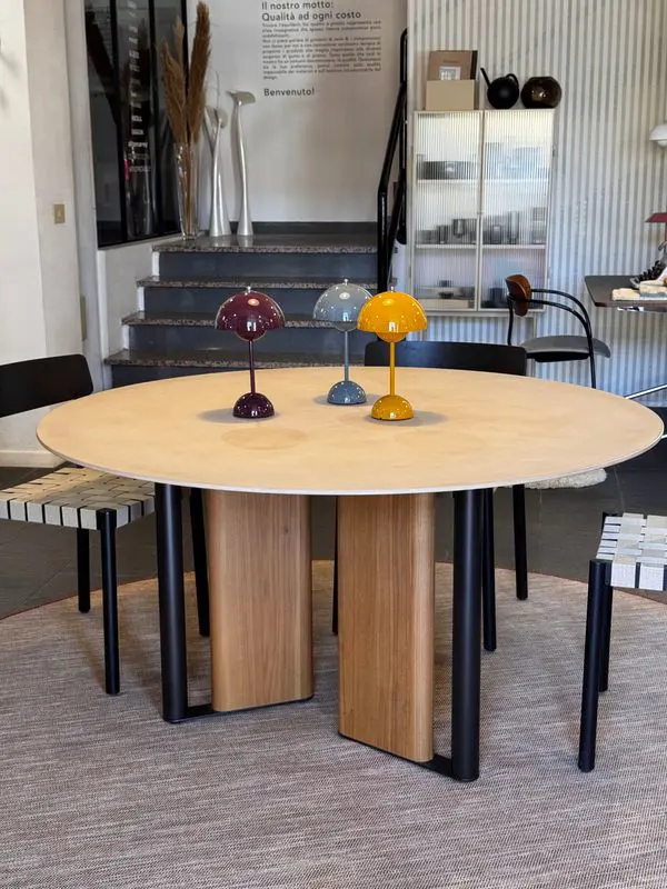 In-Between tavolo pranzo tondo 140 Lema finitura argilla