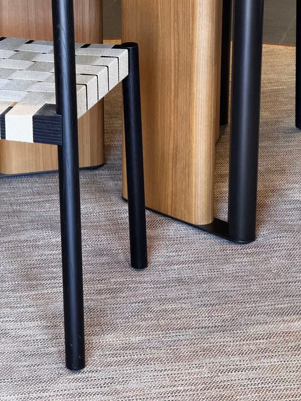 In-Between tavolo pranzo tondo 140 Lema finitura argilla