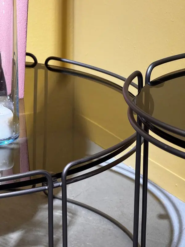 tavolino alto Monolith metallo e vetro brunito