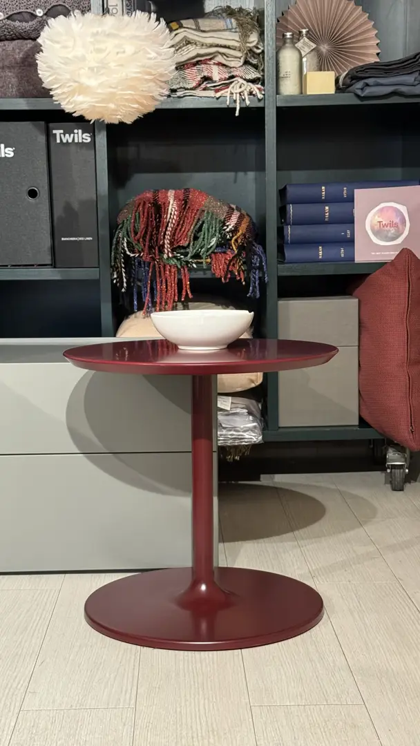 coppia comodini Giro Giro laccato fango e ciliegia