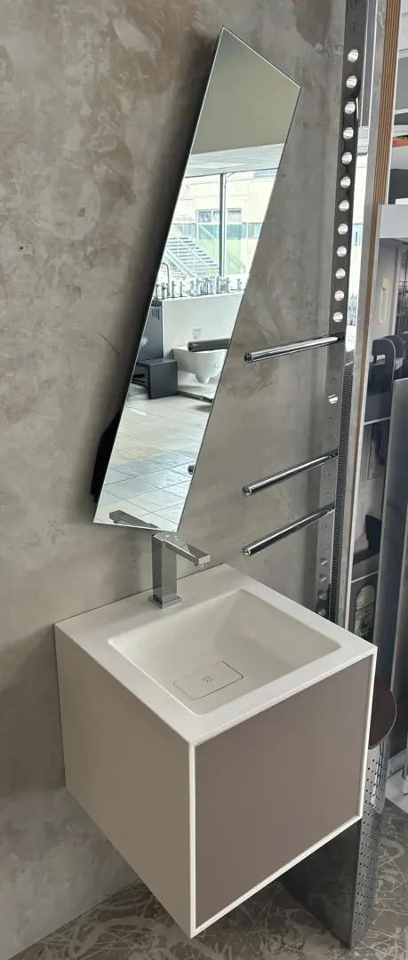 MOBILETTO GIANO(CON MISCELATORE) E SPECCHIO LINEABETA