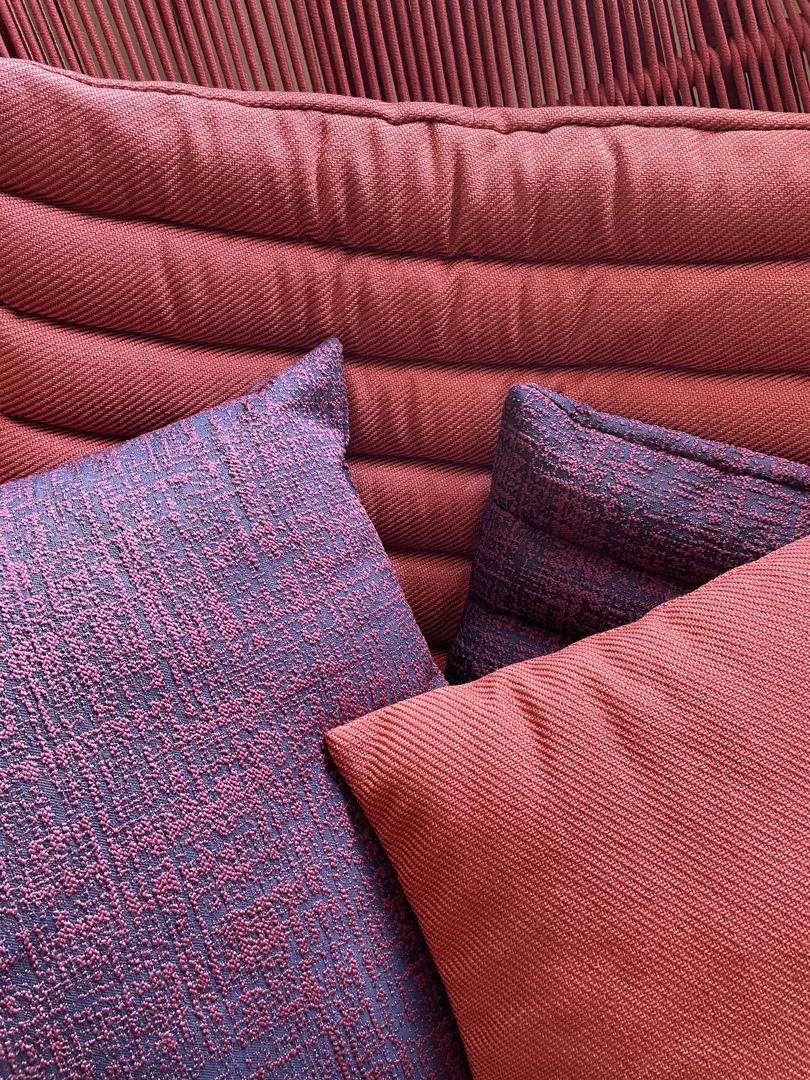 Panama divano relax intrecciato rosso con cuscini