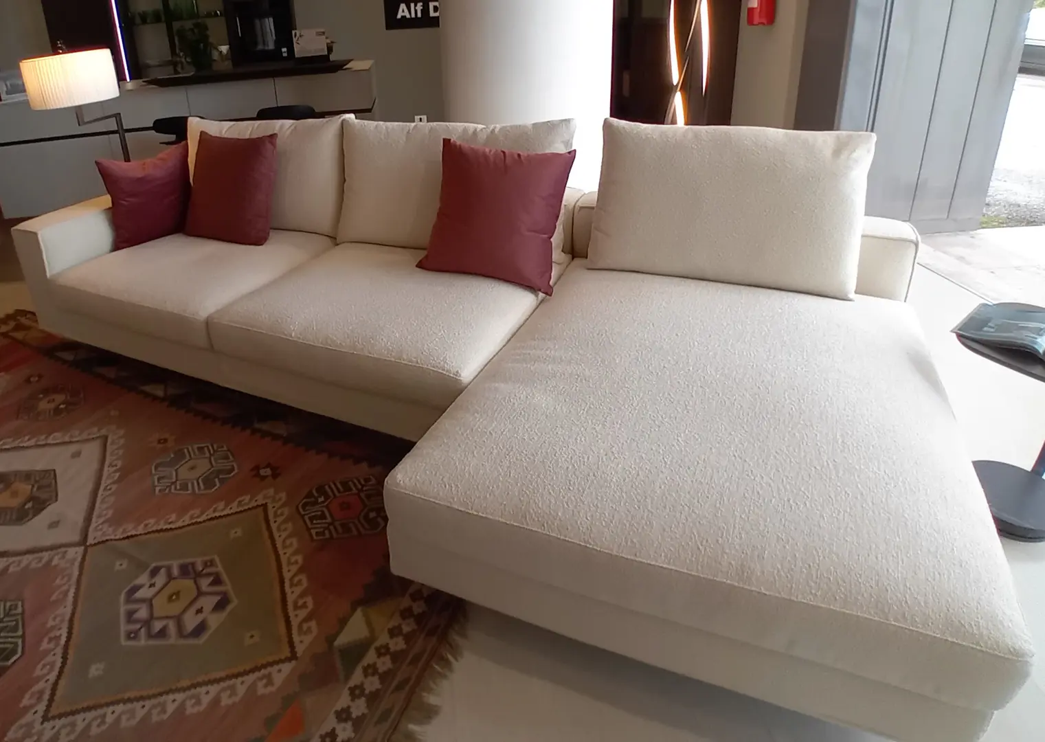 Divano mod. Freedom con penisola