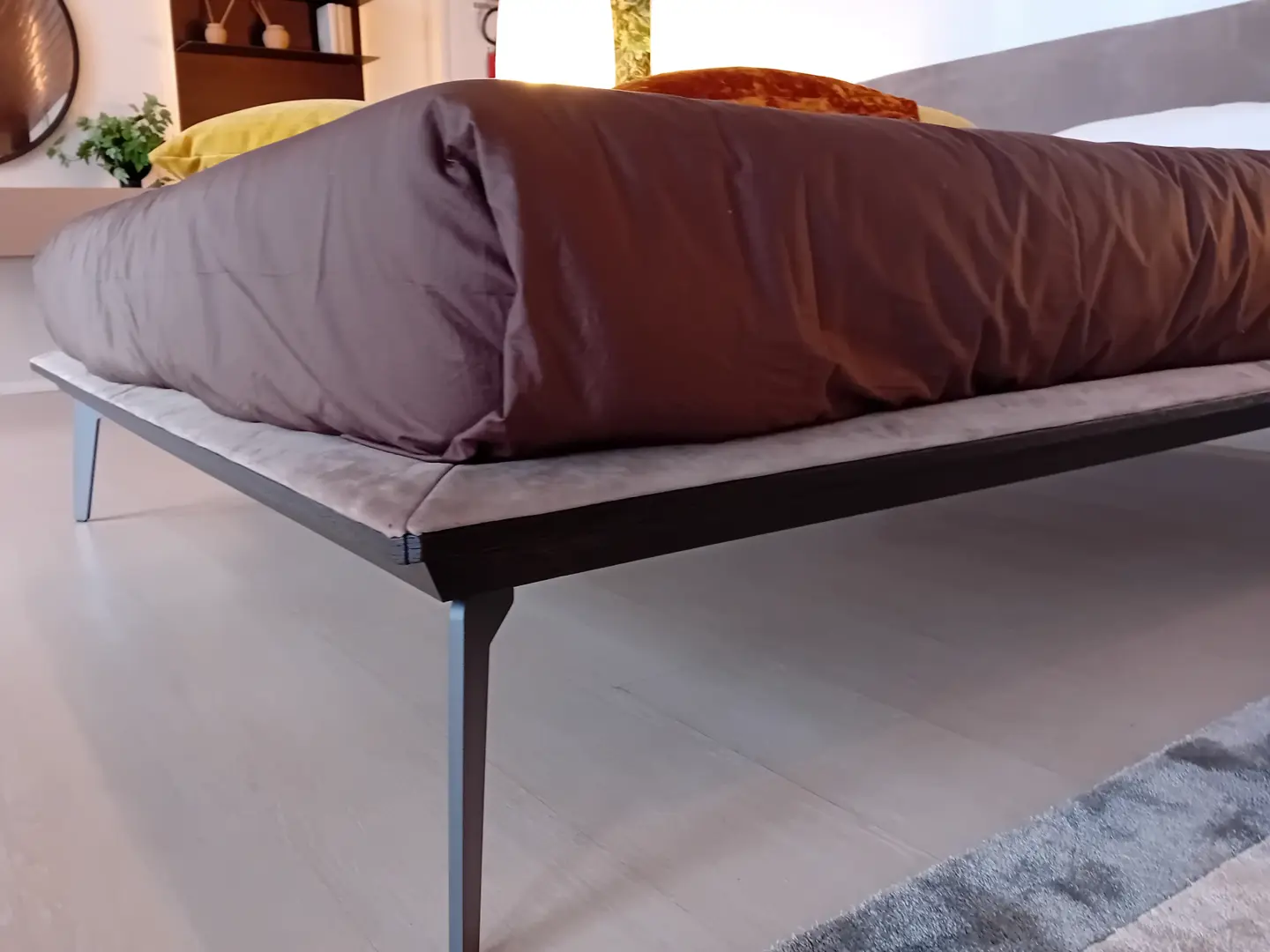 Letto Xilo con testata imbottita