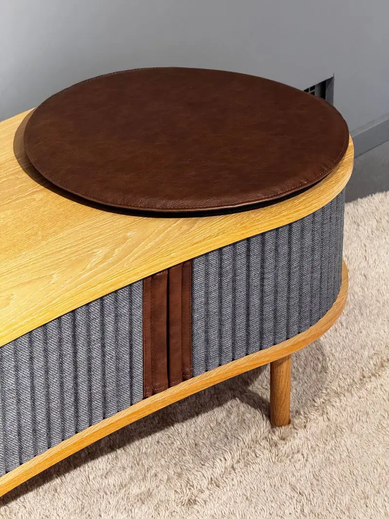 Audacious panca con antine tessuto scorrevole e cuscino