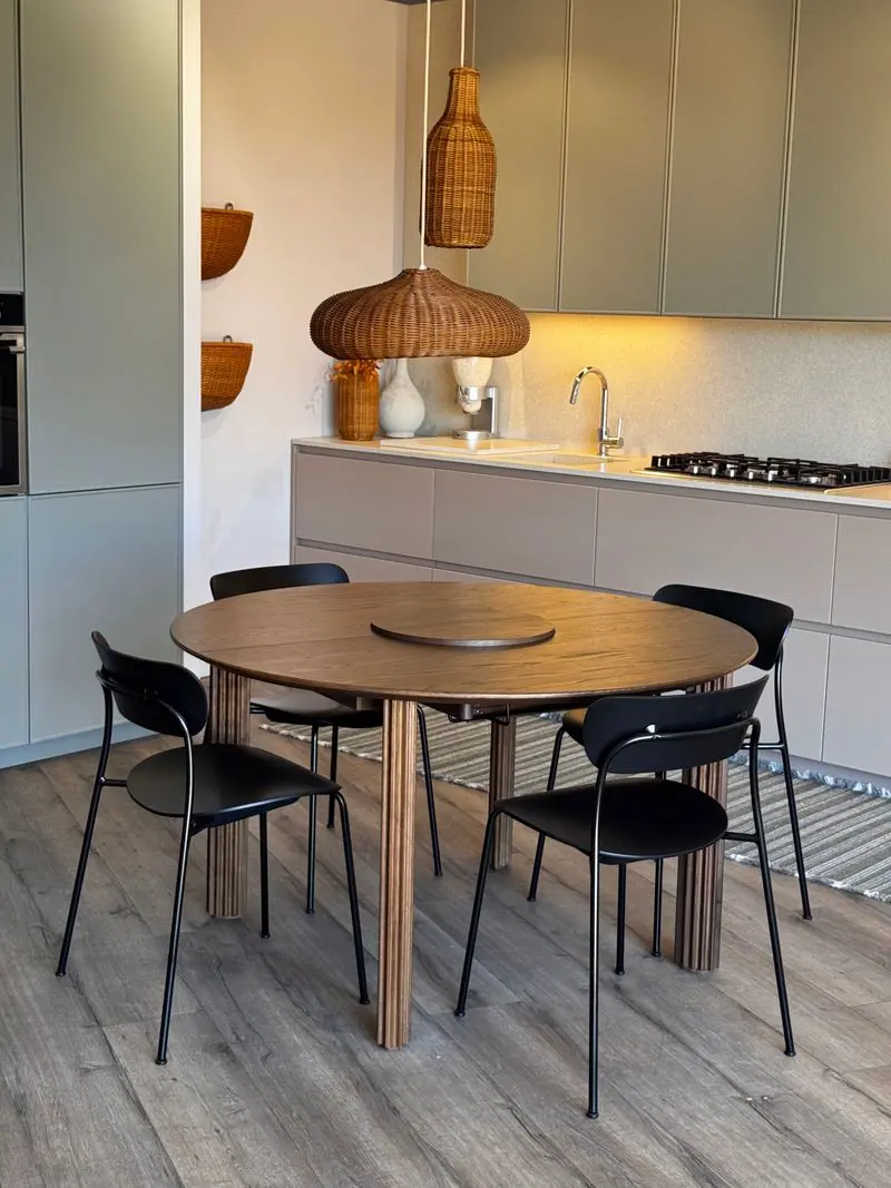 Pavilion 4 sedie rovere laccato nero