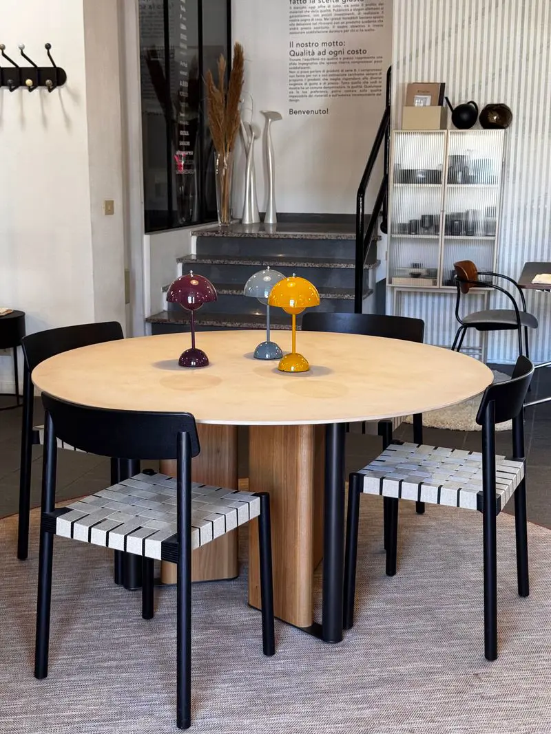 Betty 4 sedie rovere laccato nero e corda lino