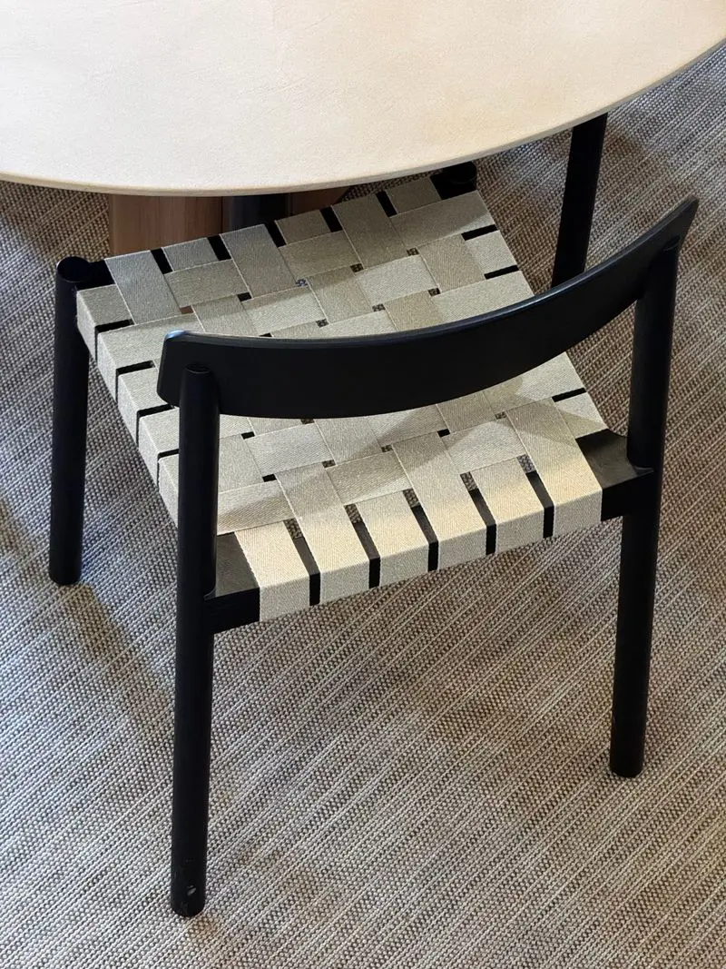 Betty 4 sedie rovere laccato nero e corda lino