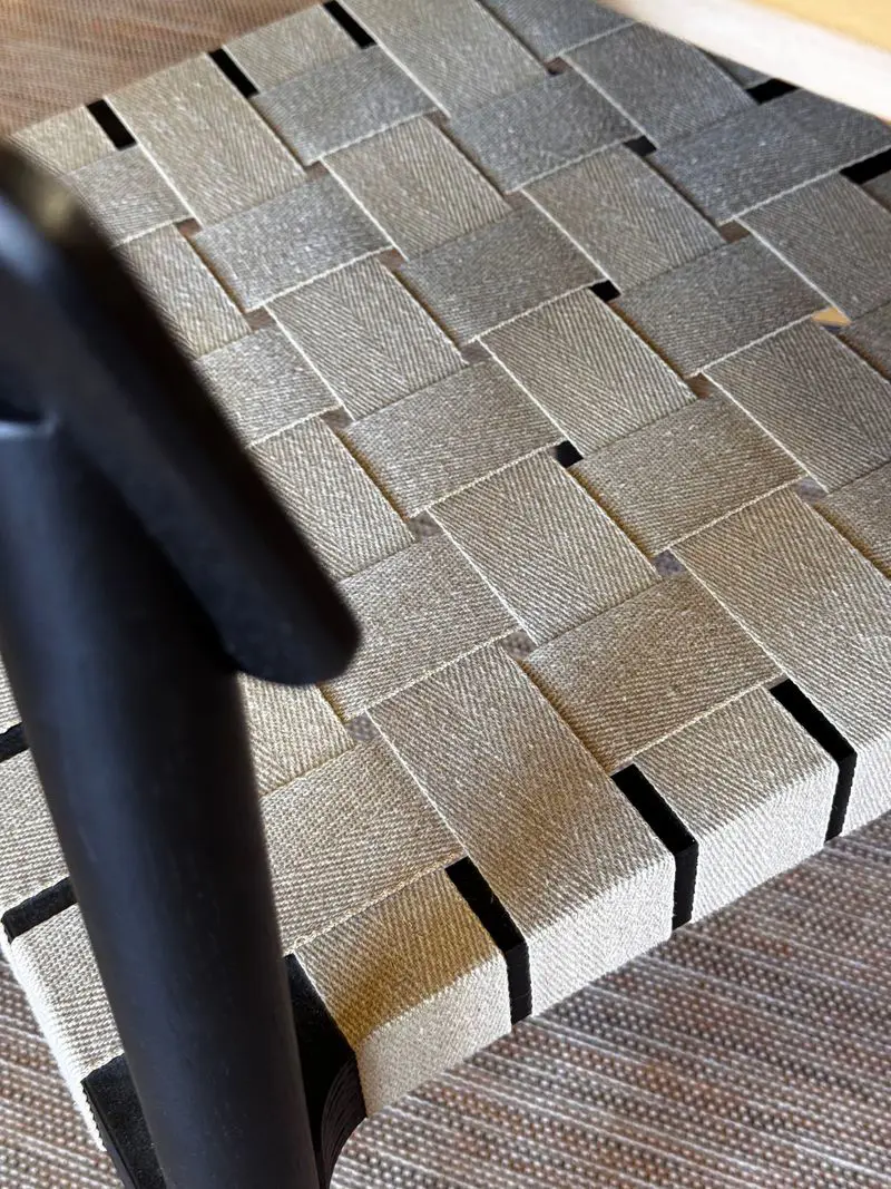 Betty 4 sedie rovere laccato nero e corda lino