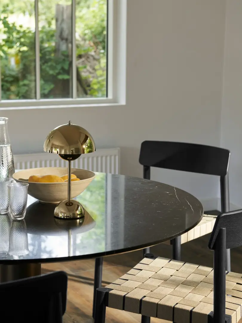 Betty 4 sedie rovere laccato nero e corda lino