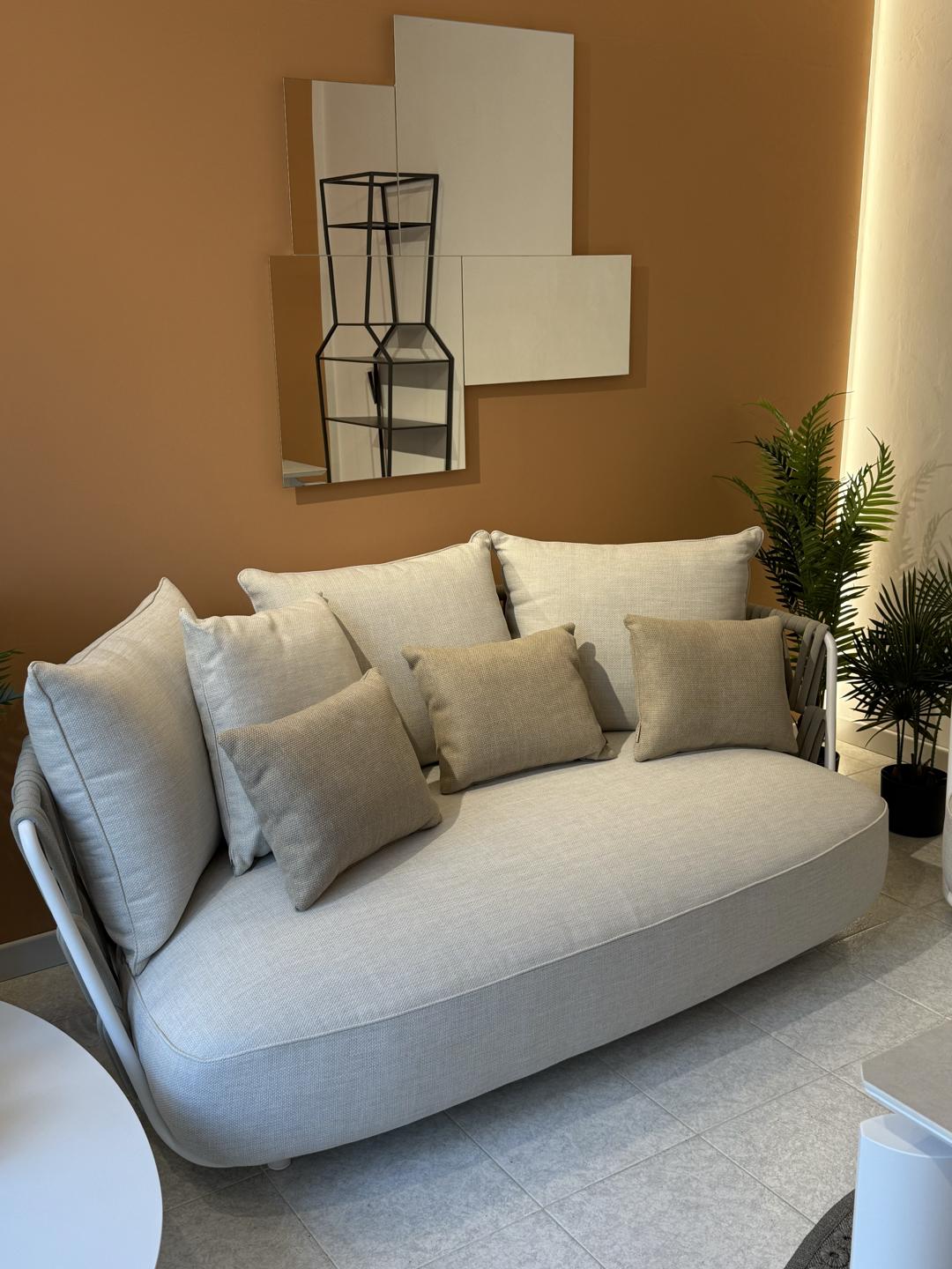 Divano Swipe Sofa Talenti 