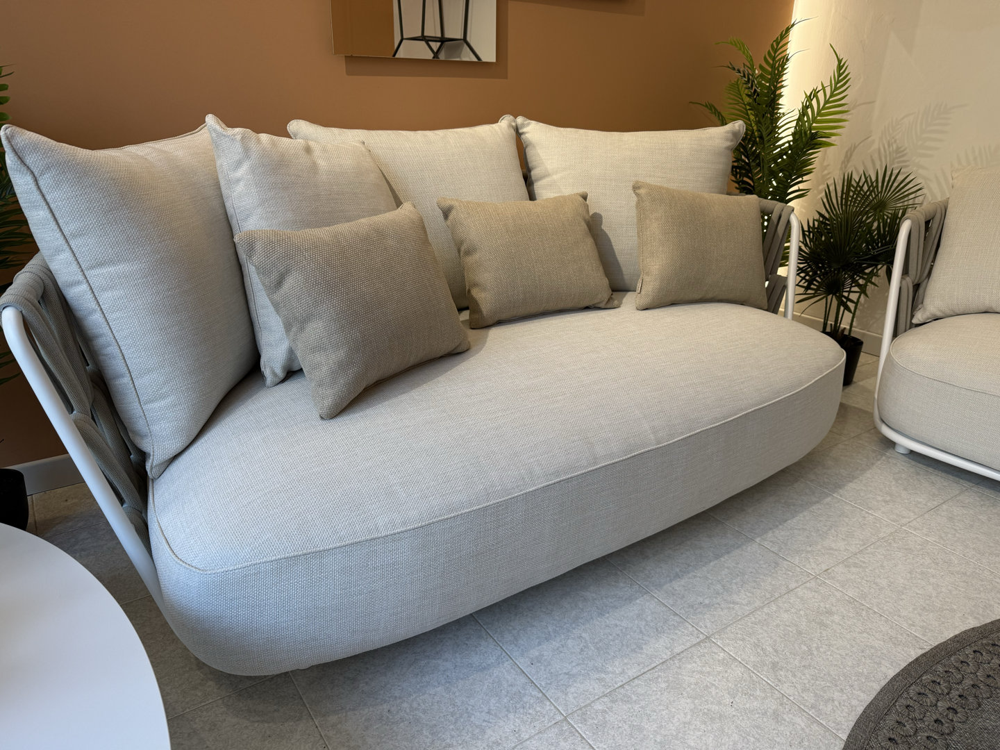 Divano Swipe Sofa Talenti 