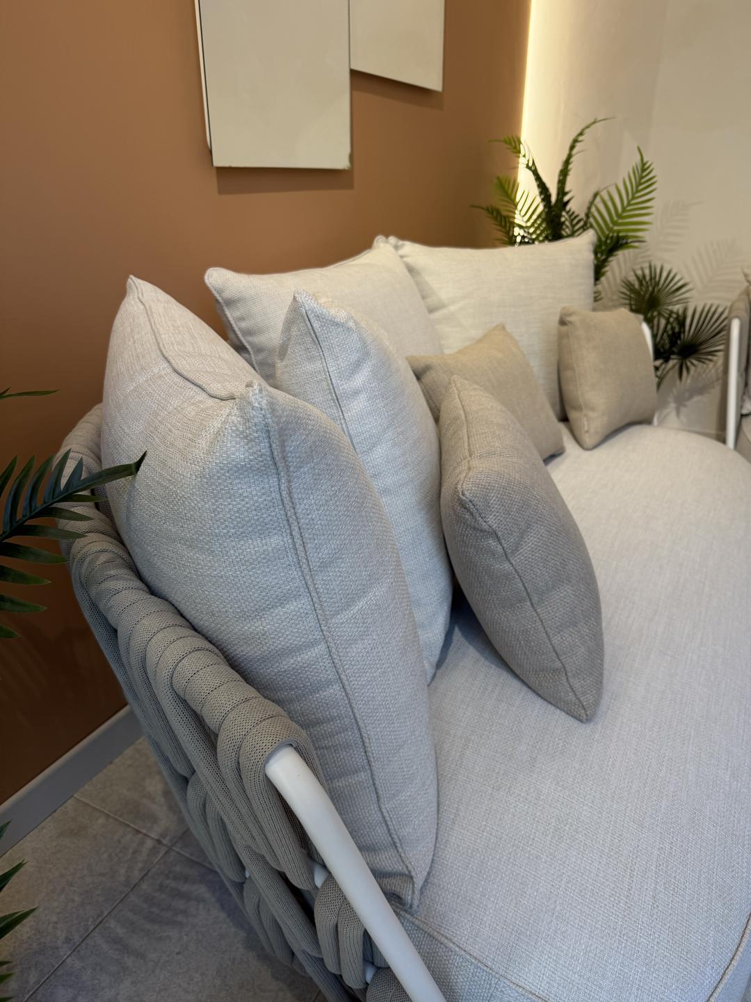 Divano Swipe Sofa Talenti 