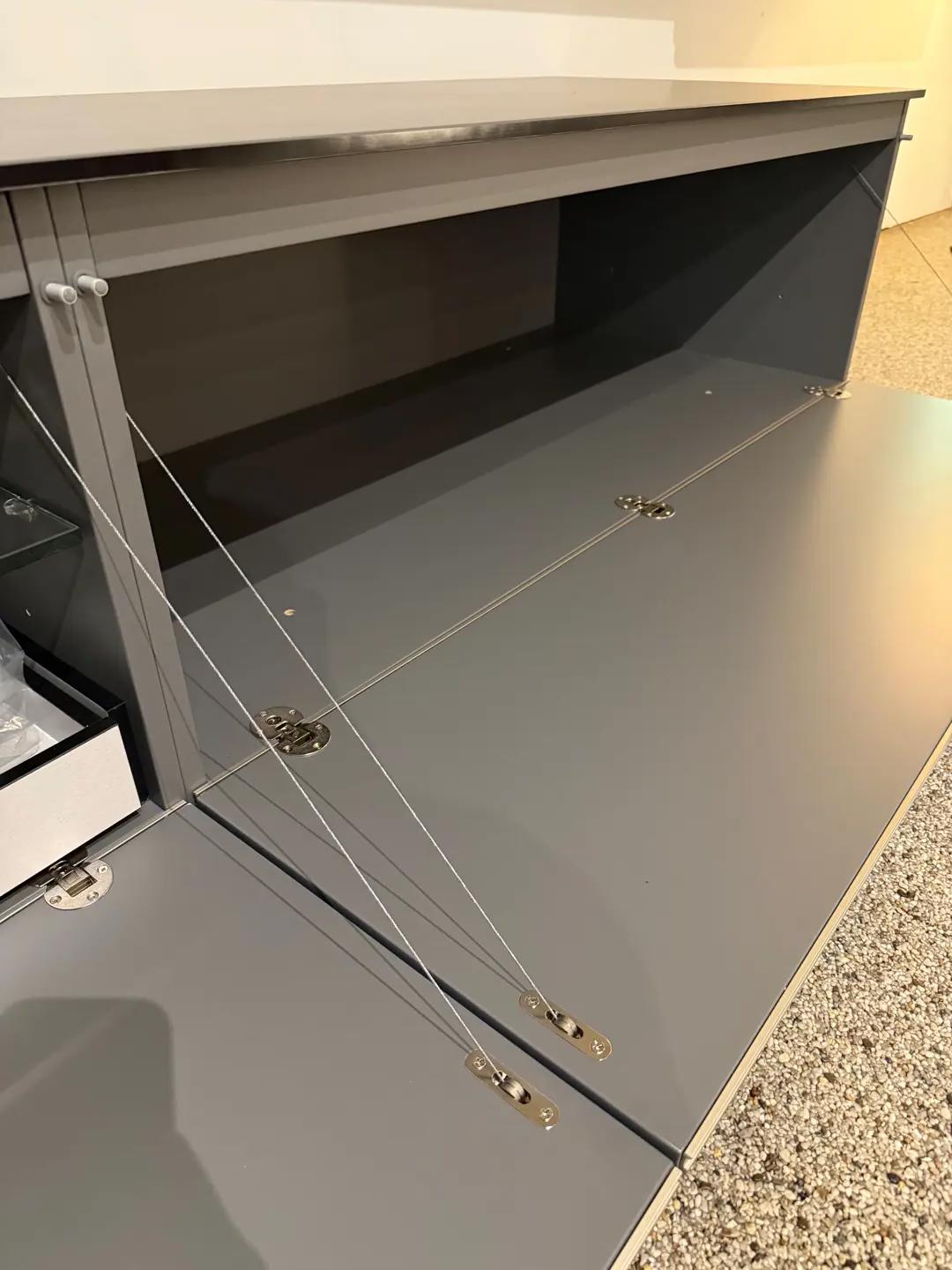 Composizione tv - Pub B&B