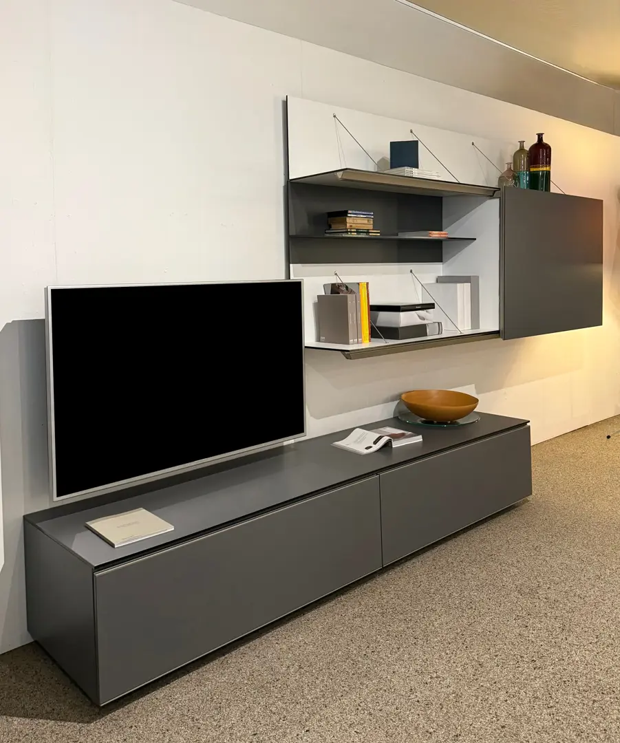 Composizione tv - Pub B&B