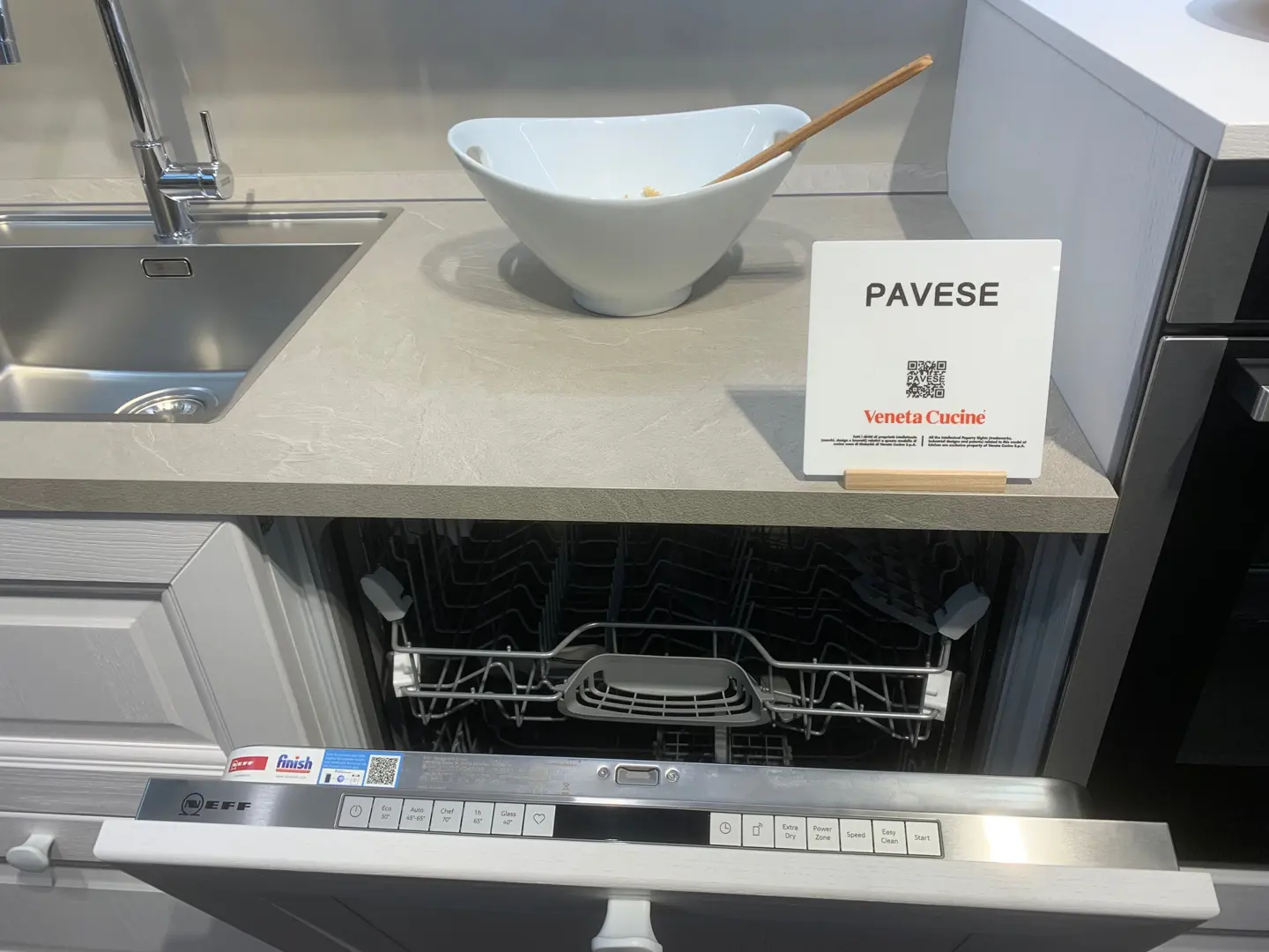 CUCINA MODELLO PAVESE , VENETA CUCINE 