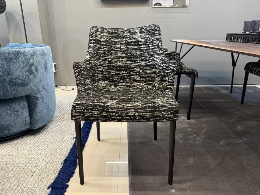 Sedia con braccioli Eleganza Nia