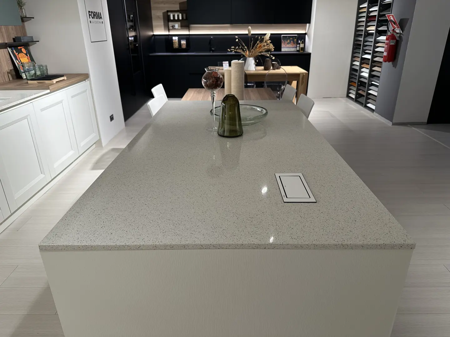 Cucina Asia con isola - Forma Cucine