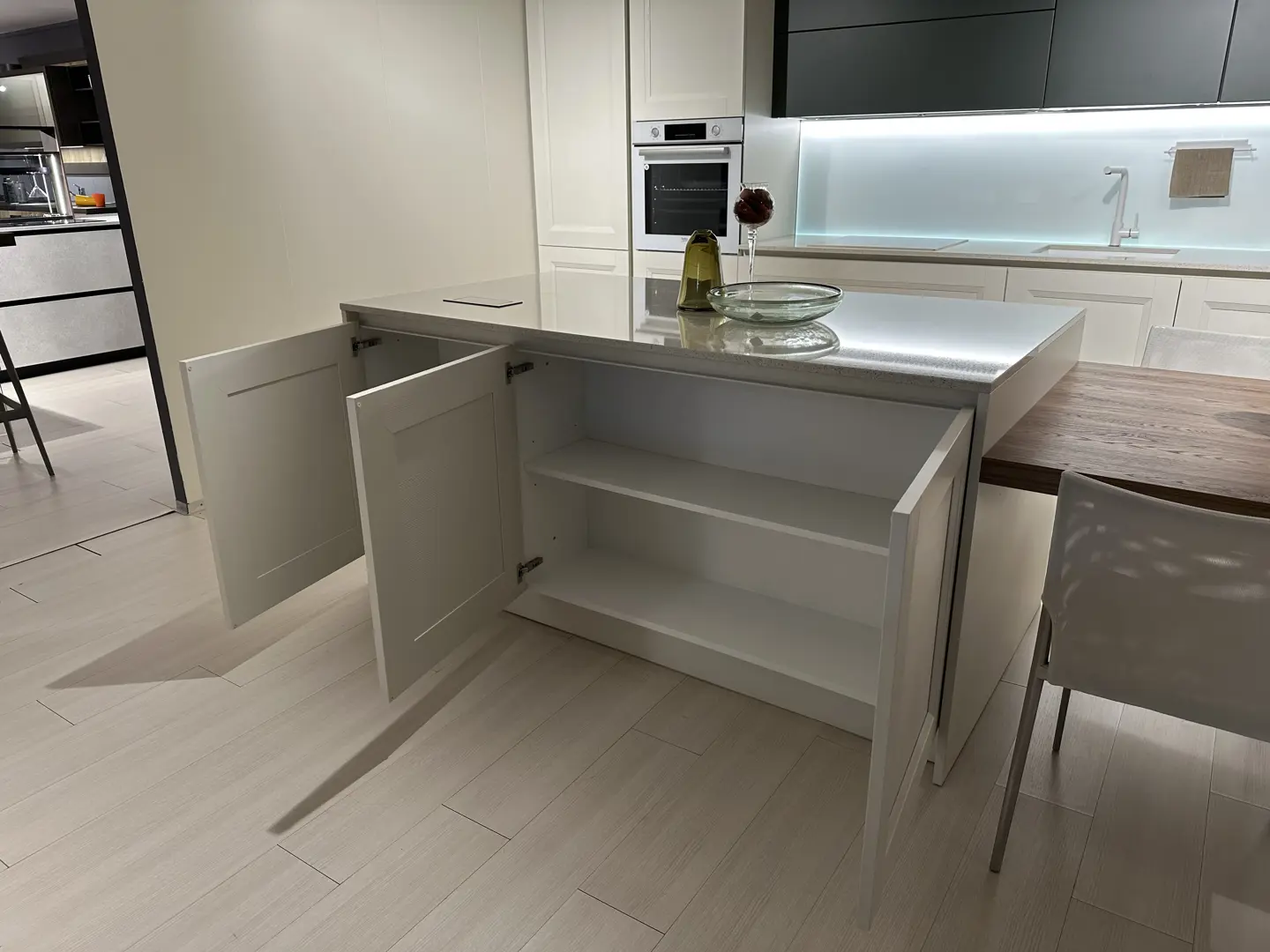Cucina Asia con isola - Forma Cucine