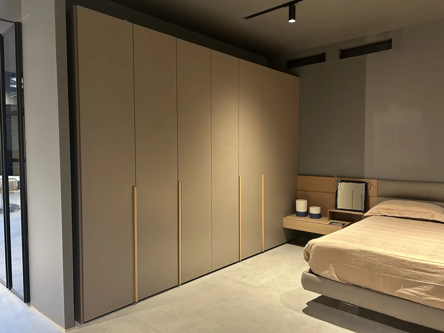 Armadio battente tratto