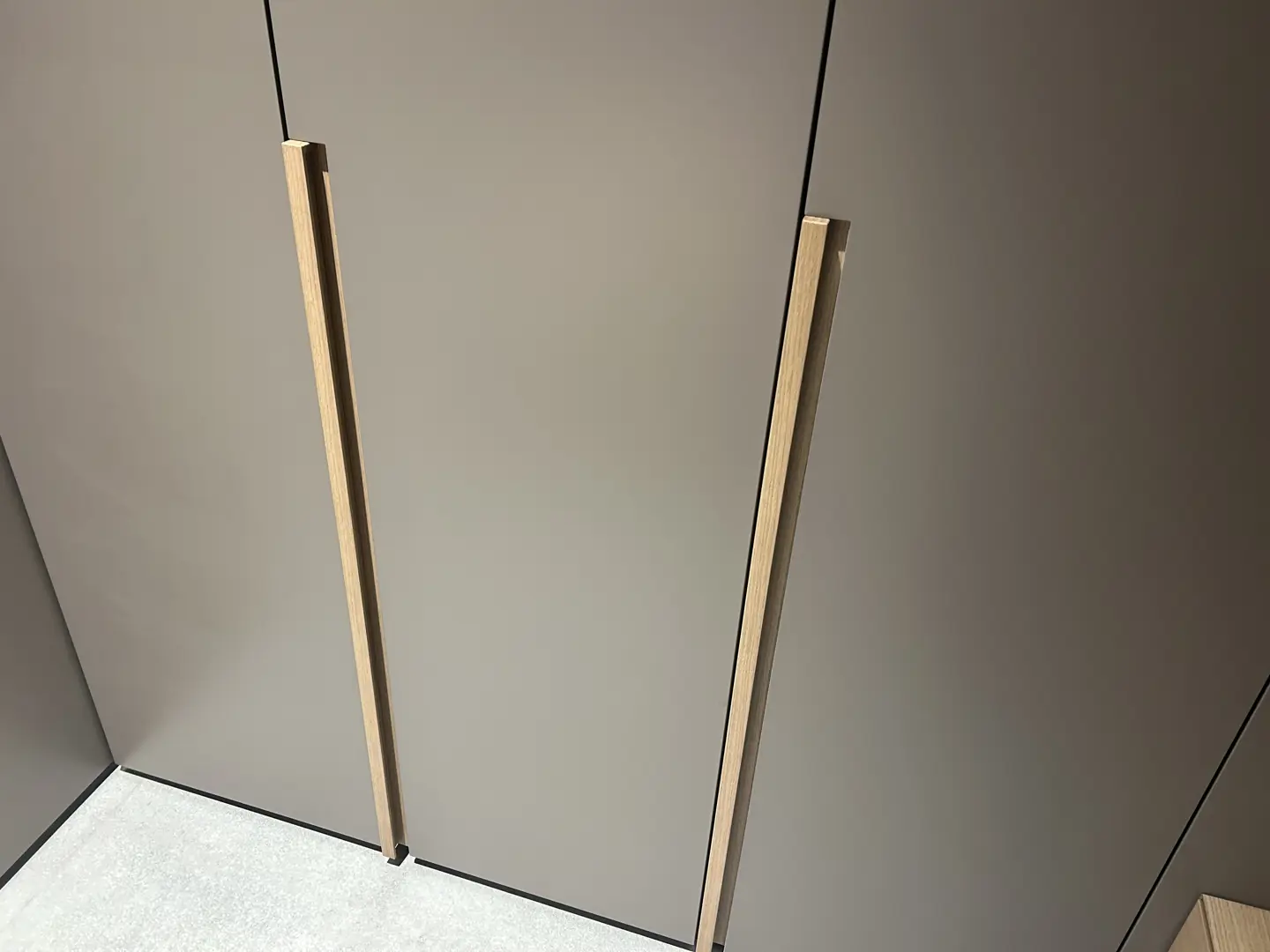 Armadio battente tratto