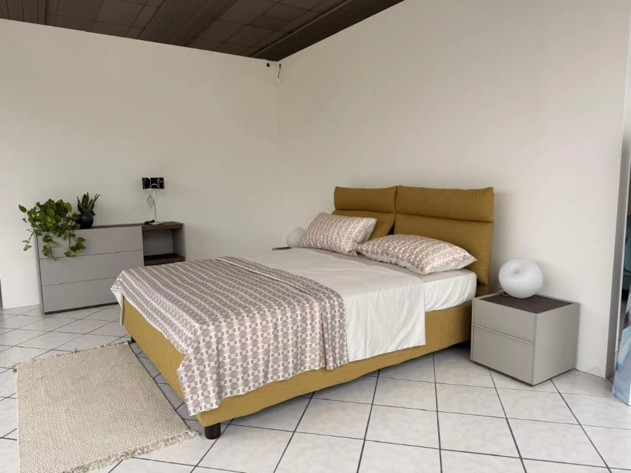 Letto matrimoniale con contenitore Oggioni PLIO