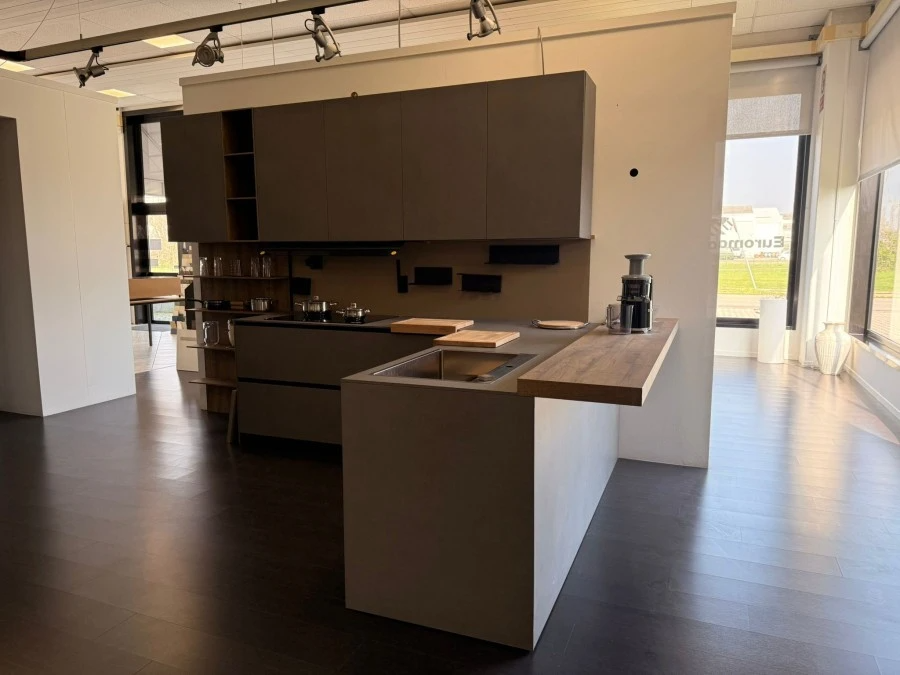 Cucina con penisola Arrital Ak_Project