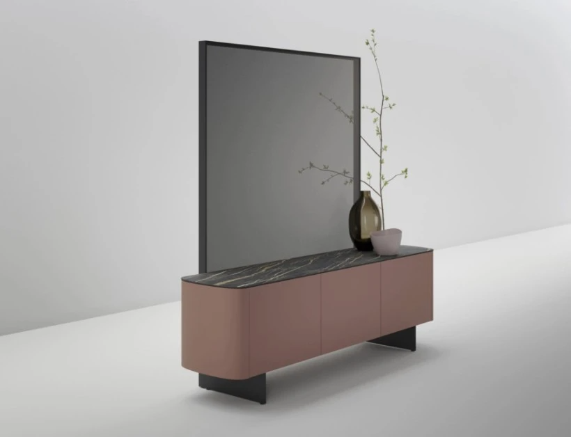 Madia Caccaro Side View