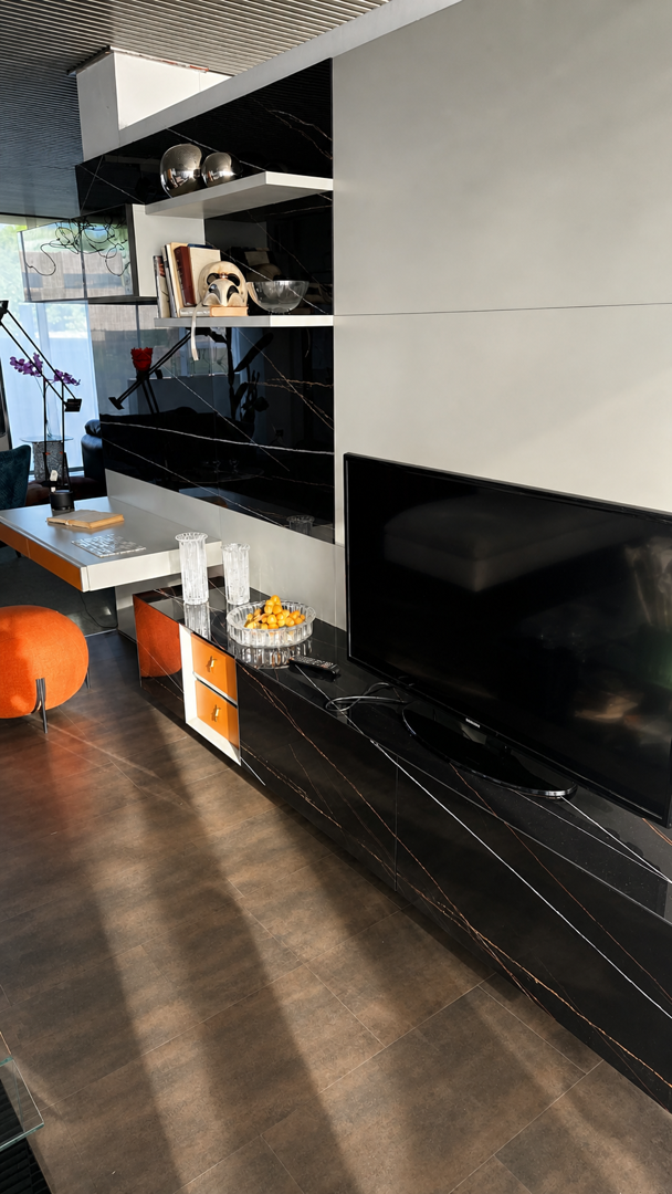 Mobile TV design PIANCA con scrivania integrata e cassetti rivestiti in cuoio Hermes