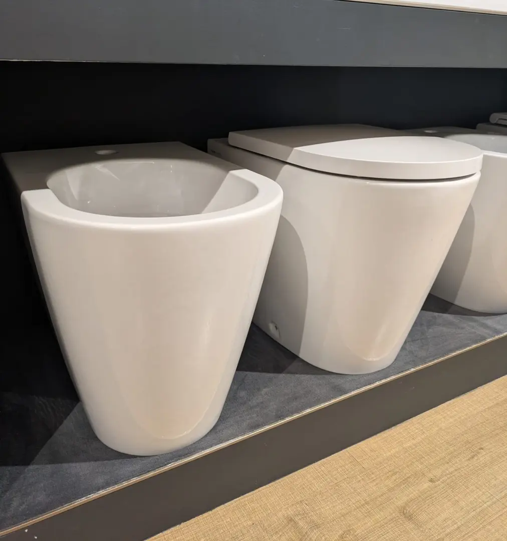 Coppia sanitari a terra Laufen Kartell